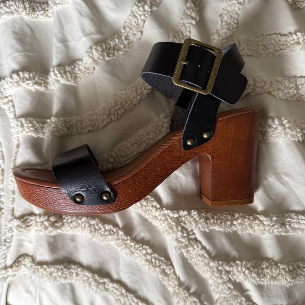Black Leather Platform Sandal with Wood-Tone Block Heel